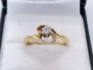 Vintage 18ct Gold Hallmarked 15pt Diamond Ladies Ring. Goldmine Jewellers. - Picture 1 of 9