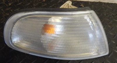 HONDA ACCORD AERODECK 1993 RH DRIVER SIDE OS FRONT INDICATOR LIGHT 0152633 - Image 1 of 4