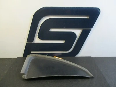 1993 Mitsubishi 3000GT правый пассажирский стойка B черный вне панели отделки - Изображение 1 из 4