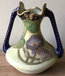 Lovely Japanese Nippon Coralene Floral Vase - Picture 1 of 22