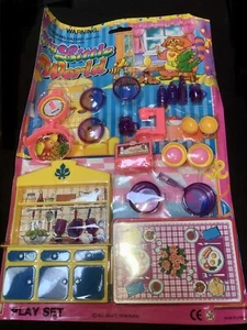 Juego Fishel Toys My Little World Electrodomésticos de cocina Gabinete Báscula de alimentos Vin - Imagen 1 de 10