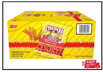 Snacks de maíz Chester's Flamin' Hot Fries, 1 oz., paquete de 50 Foto 1 de 3
