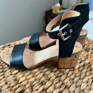 Tony Bianco Damen Sandale Größe 7,5 Leder Blockabsatz Schnalle - Bild 1 von 6