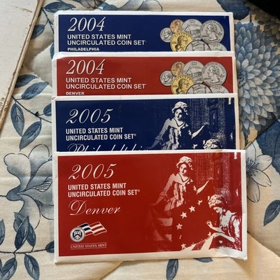 2004 & 2005 P&D Mint Set Uncirculated US with Envelopes & COAs (44Coin Set) - Image 1 of 4