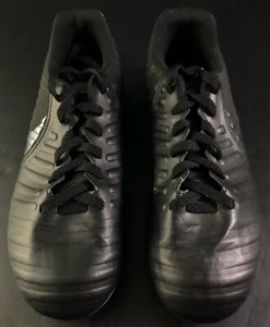 Nike Tiempo 897759-002 Soccer Cleats Black Size 2y Vg8 - Picture 1 of 5