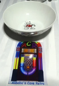 NEW Christmas Disney Sketchbook Mickey Mouse Holiday Serving Bowl Sketch 9.5" - Picture 1 of 8