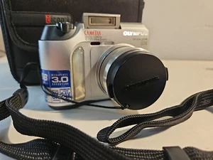 Olympus Camedia C-725 Ultra Zoom 3,0-MP-Digital Camera With Case, strap And Card - Picture 1 of 21
