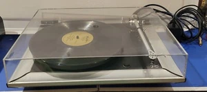 Rega P5 Plattenspieler mit Ortofon MC-1 Turbo Nichtraucherhaus aus Erwachsenenbesitz in Florida - Bild 1 von 13