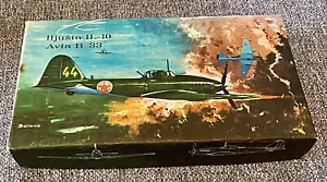 Vintage Iljusin IL-10 Avia B-33 B 1:72 Scale Model Kit - Picture 1 of 3