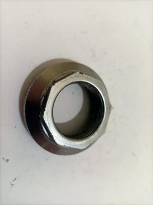 vite SERRAGGIO dado 32  argento MANUBRIO STERZO  BICI CICLO SPORT CORSA - Immagine 1 di 2