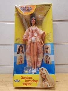 RARE VINTAGE 1977 BRUNETTE SUNTAN TUESDAY TAYLOR DOLL IDEAL TOYS - Photo 1/4