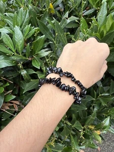 Black Onyx Crystal Chip Bracelet Healing Crystal Bracelet Women Men Unisex Black - Picture 1 of 11