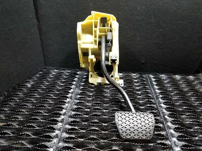 06 07 08 09 10 BMW 650i E63 PEDAL FRENO OEM Foto 1 de 4