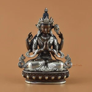 Estatua budista de cobre chapada en plata de Chenrezig con acabado oxidante Patan, Nepal - Imagen 1 de 4