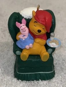 Vintage Hallmark 1997 WAITIN ON SANTA Weihnachtsschmuck Winnie Puuh Ferkel - Bild 1 von 8