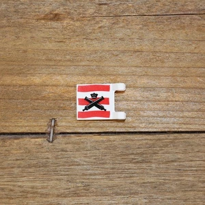 LEGO 2335pb003 White Flag 2x2 Square with Crossed Cannons over Red Stripes - Picture 1 of 3