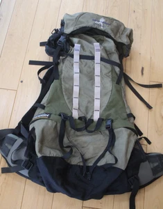 Mochila DANA DESIGN DE COLECCIÓN VERDE REDIRECT MEDIANA USADA - Imagen 1 de 8