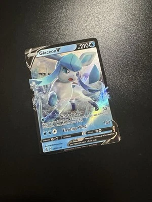 Glaceon V SWSH196 SWSH: Sword & Shield Promo Cards Holo - Image 1 of 4