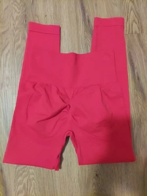 Leggings Levantadores Halara Botín Talla Mediana.    ROJO.  Nuevo sin etiquetas Foto 1 de 4