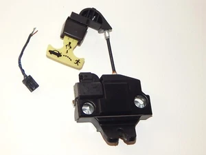 2006-13 LEXUS IS250 IS350 Trunk Lid Latch Assembly Lock Actuator Release Unlock - Picture 1 of 4