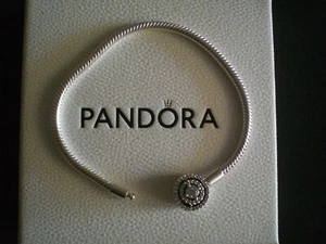 PANDORA: Bracciale Chiusura Luminosa. Misura 17. Con certificato originale. - Foto 1 di 5
