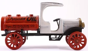 Duggan Oil Petrolium Co., Cast Iron Toy Metal Truck - Picture 1 of 7