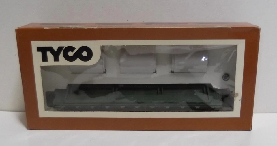 TYCO 342B Western Maryland 2 Skid Flat With Culvert Pipe HO Scale