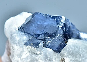 Rare Natural Blue Spinel Crystal Specimen Combined With Mica 35 Carat - Bild 1 von 8