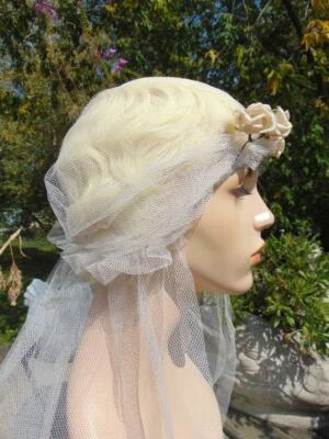 VELO CABEZA JULIETA CLOCHE RED BLANCA VINTAGE AÑOS 20 Foto 1 de 4