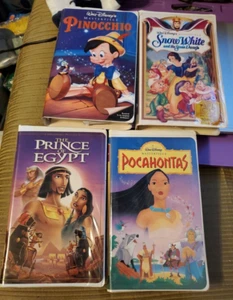 Schneewittchen, Pinocchio, Pocahontas, Prinz von Ägypten (4 VHS-Posten) - Bild 1 von 19