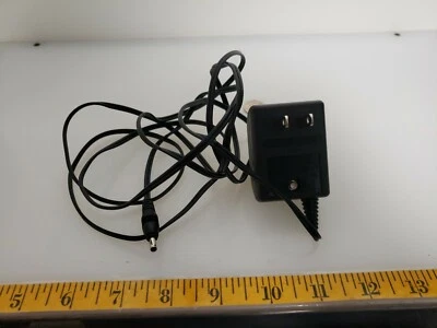 原装诺基亚 ACP-7U 充电器 20VAC 电源适配器 60HZ  — 第 1/4 张图片