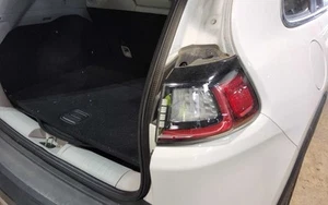 Passenger Tail Light Quarter Panel Mounted Fits 19-23 CHEROKEE 4395503 - Picture 1 of 12