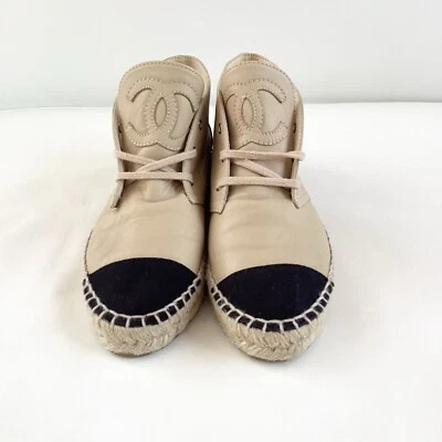 CHANEL Cream and Black High Tops Espadrilles with Jute Sole SZ 6/36 - Imagem 1 de 4