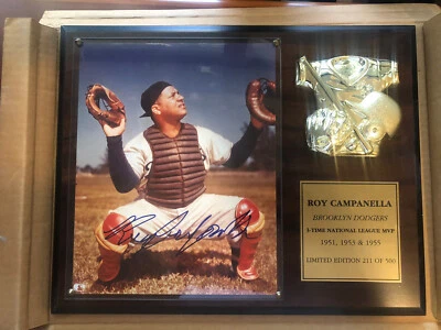 FOTOGRAFIA AUTOGRAFADA ASSINADA POR ROY CAMPANELLA 8X10 MLB HOF BROOKLYN DODGERS - Imagem 1 de 4