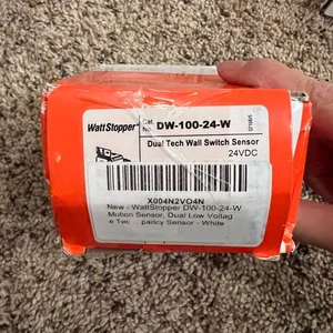 LEGRAND WATTSTOPPER DW-100-24-W DUAL TECH WALL SWITCH SENSOR - Picture 1 of 4