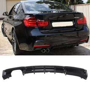 Difusor trasero para BMW Serie 3 F30 F31 tapa de escape tubos dobles BRILLO NEGRO - Imagen 1 de 4