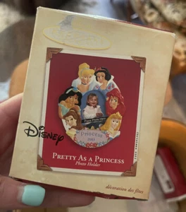 Portafoto Hallmark Keepsake Ornamento Disney Pretty As A Princess NUOVO VINTAGE 2003 - Foto 1 di 2