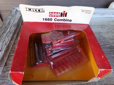 Ertl Case 1660 Combine 1988 New in box - Image 1 of 4