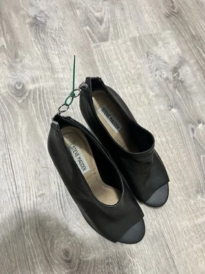 Botas de salto alto Steve Madden couro preto peep-toe - Imagem 1 de 4