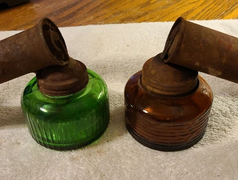 Vintage set of 2. Hudson & Universal Sprayer. Hand Pumps, Green, Amber glass Cover