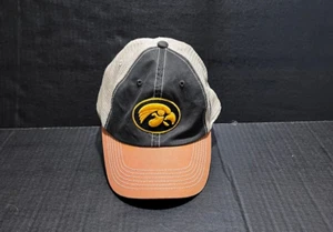 Cappello Berretto Iowa Hawkeyes Uomo Snapback Grigio Maglia Camionista NCAA College Baseball Logo - Foto 1 di 13