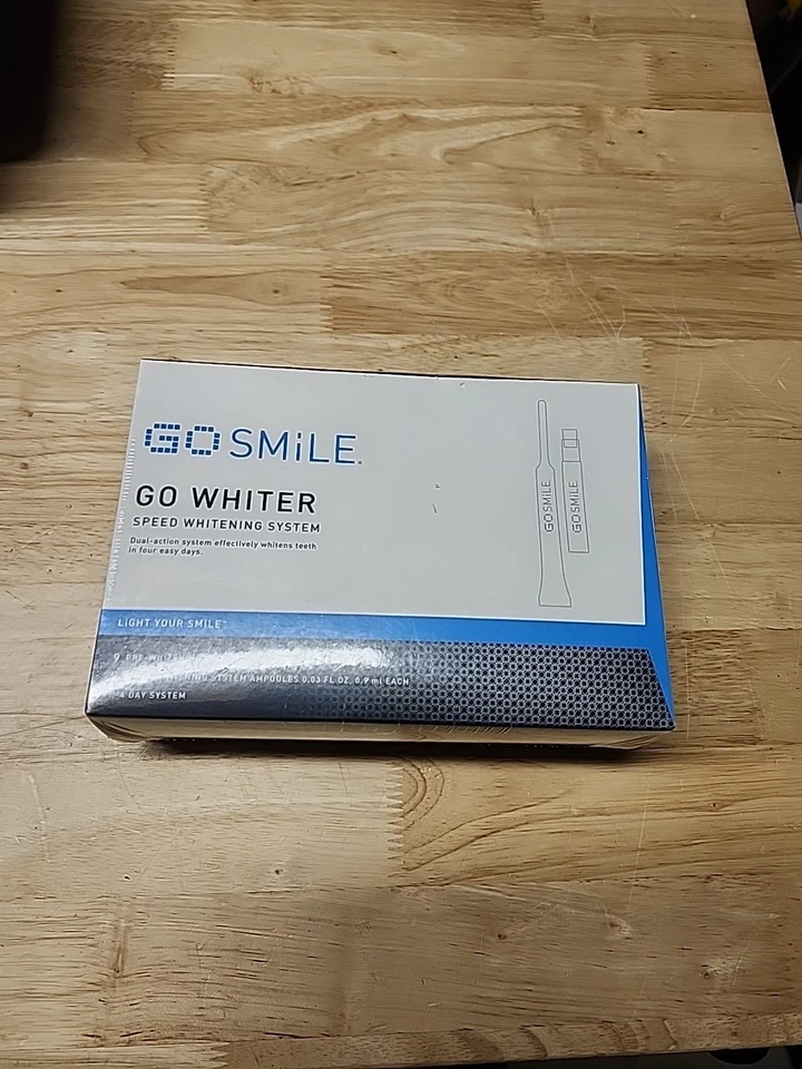 Nuevo Sistema de Blanqueamiento de Dientes Blanco Profesional GO SMILE - Recarga de 4 Días Foto 1 de 3