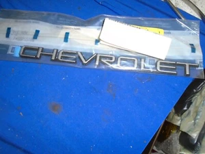 NOS OEM 1992,1993 cavalier trunk emblem chevrolet 22572190 - Picture 1 of 1