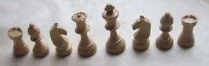 Chess Set 32 Complete Wooden Felted Pieces Vintage Chavet chessmen - Picture 1 of 7
