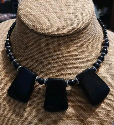 Collar gargantilla cuello redondo y rectangular geométrico con cuentas negras 11 pulgadas-14 pulgadas Foto 1 de 4