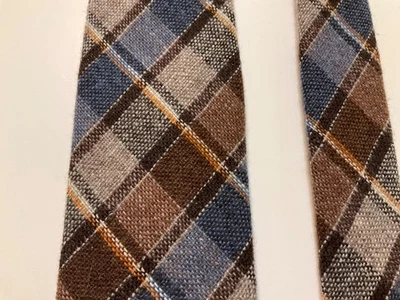 Cross Currents Shetland 100% Pure Wool Made in England Neck Tie 3" wide 59" long - Image 1 of 4