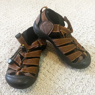Keen Newport Hiking Sandals Youth Size 13 8212 Brown Walking Waterproof Beach - Image 1 of 4