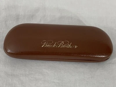 Estojo de óculos BROOKS BROTHERS marrom tamanho padrão capa dura - Imagem 1 de 4