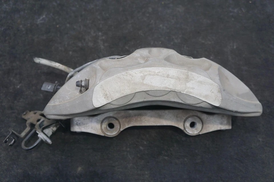 Pinza de freno delantera izquierda lado conductor y soporte 4N0615107 Audi A8l Quattro 20-24 Foto 1 de 4