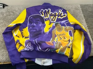 Vintage Chalk Line Herren LA Lakers Magic Johnson lila Jacke Größe Small M752 - Bild 1 von 10